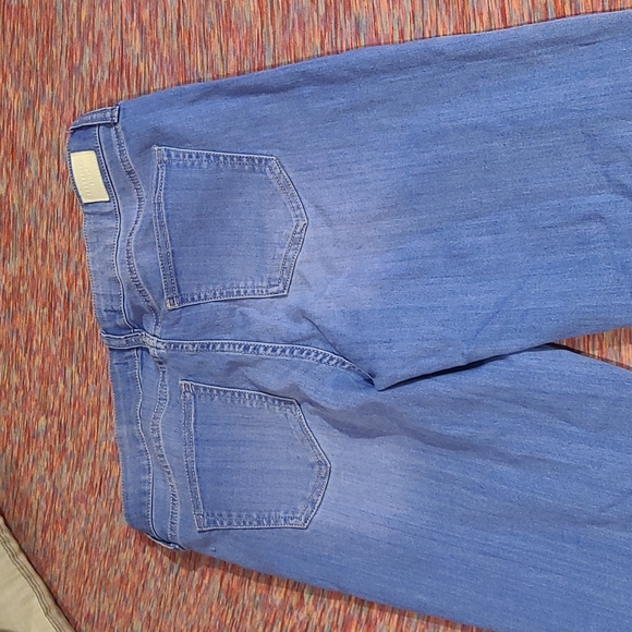 Celebrity Pink Crop Skinny Jeans, Lighter Blue Denim, Size 9/29 - Picture 5 of 9